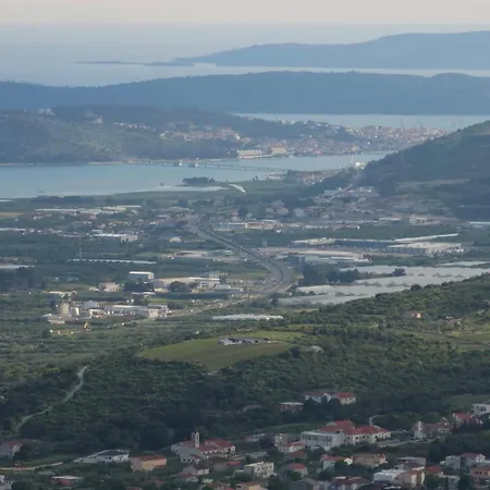 High Hill * Kaštel Stari